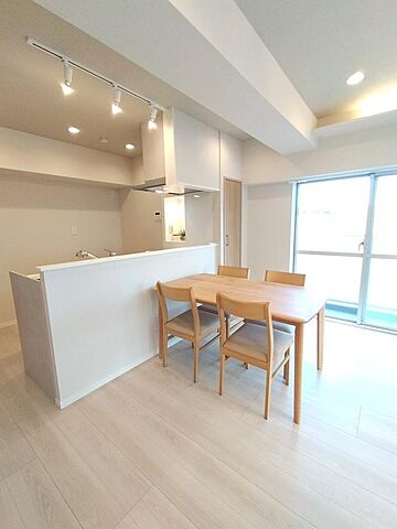 リビング/ダイニング メゾン西永福 3階/304