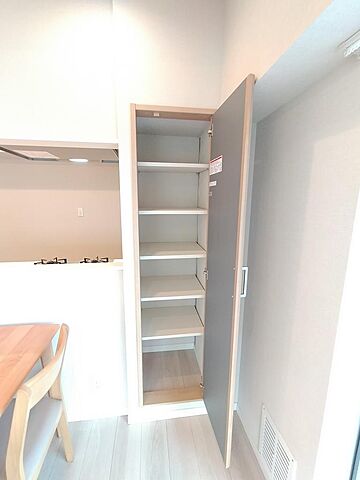 収納 メゾン西永福 3階/304