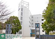私立女子美術大学 徒歩16分。 1260m