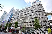 西武百貨店 徒歩10分。 780m