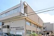 世田谷区立玉川台図書館 388m