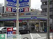 スリーエフ 徒歩1分。コンビニ 40m