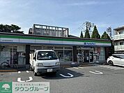 ファミリーマート 246世田谷桜新町店 徒歩4分。 320m