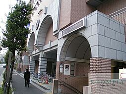 牛込神楽坂駅 610m