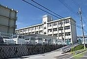 神戸市立枝吉小学校 986m