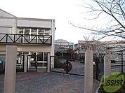 神戸市立月が丘小学校 513m