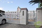 神戸市立太田中学校 336m