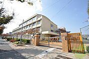 神戸市立神陵台小学校 761m