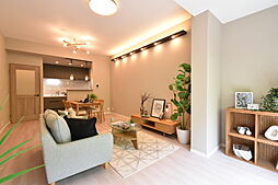 リバーサイドともぶち17号棟 3LDKのリビング/ダイニング