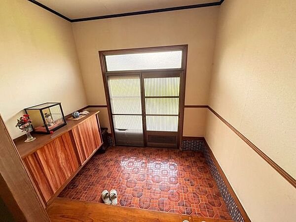 玄関を拡大表示