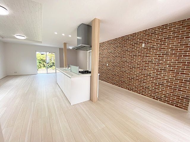 リビング/ダイニング 宮崎市中西町