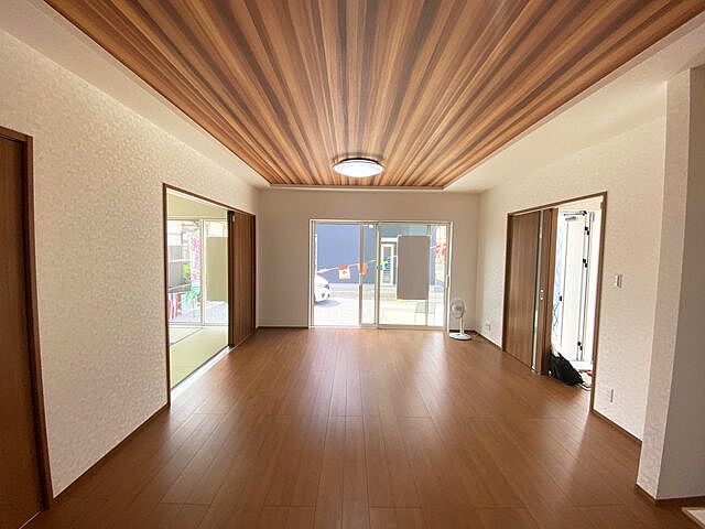 リビング/ダイニング 宮崎市中西町