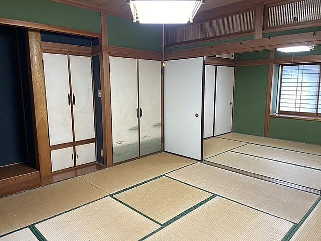 室内 宮崎市佐土原町下那珂