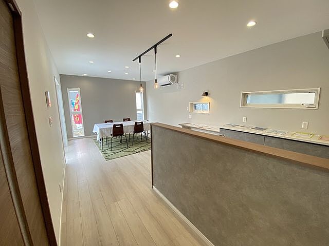 リビング/ダイニング 宮崎市恒久南3丁目