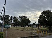 江戸袋第3公園 230m
