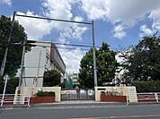 川口市立青木北小学校 290m
