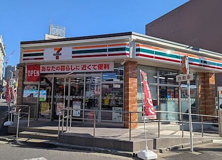 セブン-イレブン 西川口中央通り店 150m
