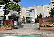 川口市立戸塚中学校 2170m