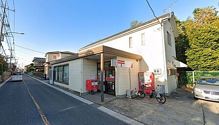 東川口一郵便局 670m