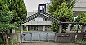 川口市立戸塚北小学校 370m