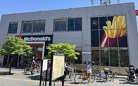マクドナルド 鳩ヶ谷駅前店 280m
