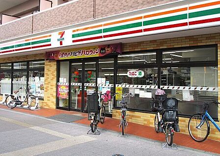 セブン-イレブン 川口4丁目店 220m