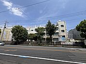 川口市立十二月田中学校 370m