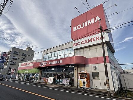 コジマ×ビックカメラ 川口店 390m