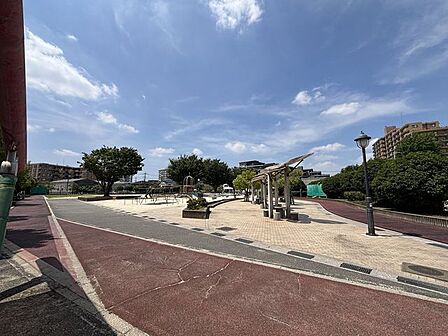 朝日中央公園 440m