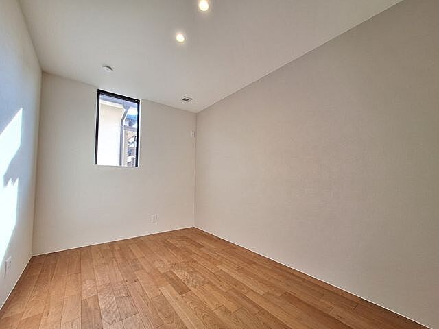 室内 大津市一里山3丁目