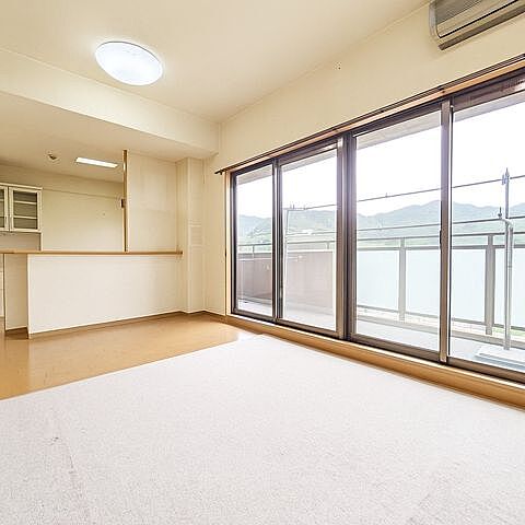 リビング/ダイニング パデシオン浜大津　中古マンション 5階/-