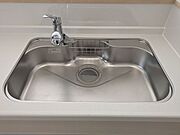 蛇口の先端に浄水器を内蔵。場所をとらない浄水器です。