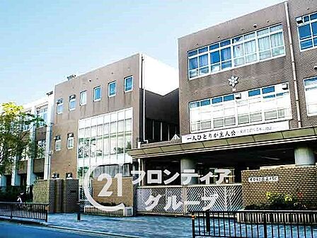 京都市立藤森中学校 徒歩11分。 820m