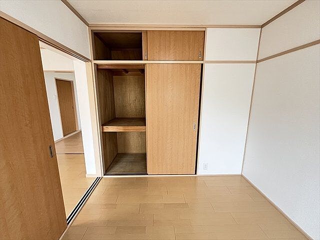 収納 粕畠住宅2号棟 2階/-