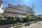外観（南西側から）JR武蔵野線「西高島平」徒歩8分の好立地。周辺には公園もあり閑静な住宅街です。