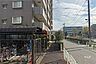その他：敷地西側の前面道路