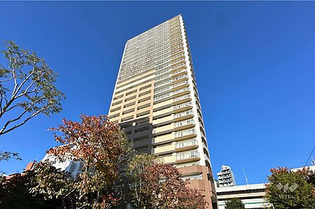 パークタワー滝野川の外観(南側から)