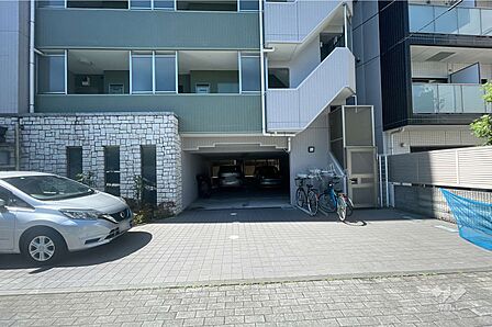 敷地内駐車場(屋外平面式)