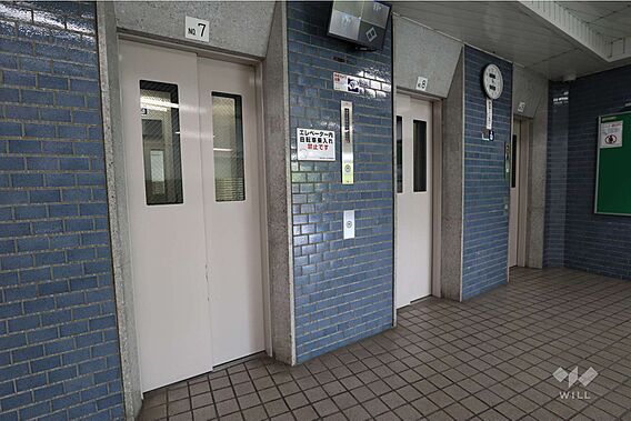共用のエレベー...
