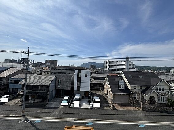 バルコニーから...