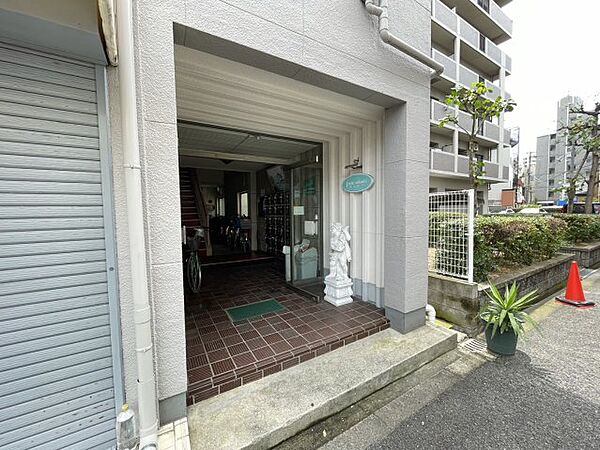 建物エントランス