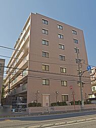 8 / 22