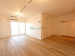 小田急小田原線 下北沢駅 徒歩8分の賃貸マンション 4階1LDKのリビング/ダイニング