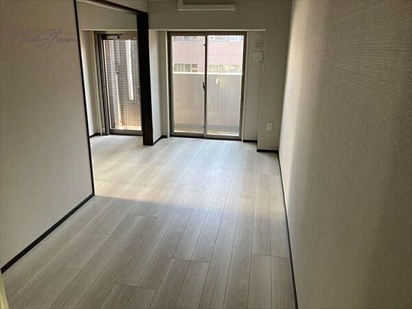 apartment 東京都千代田区岩本町2丁目9-11
地図を見る