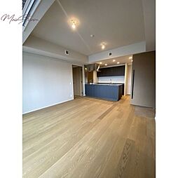 ザ・パークハウス千代田六番町 8階3LDKのリビング/ダイニング