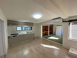 JR高徳線 栗林公園北口駅 徒歩11分の賃貸マンション 3階2LDKのリビング/ダイニング