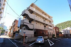 香川県高松市中野町28-8（賃貸マンション1K・2階・20.06㎡） その1