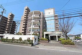 香川県高松市鶴市町2049-1（賃貸マンション2LDK・2階・64.40㎡） その3