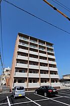 香川県高松市観光通二丁目7-37（賃貸マンション1LDK・5階・40.05㎡） その1