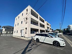 フォブールキュア高砂 101 ｜ 香川県高松市木太町2853-1（賃貸アパート2LDK・1階・55.55㎡） その1